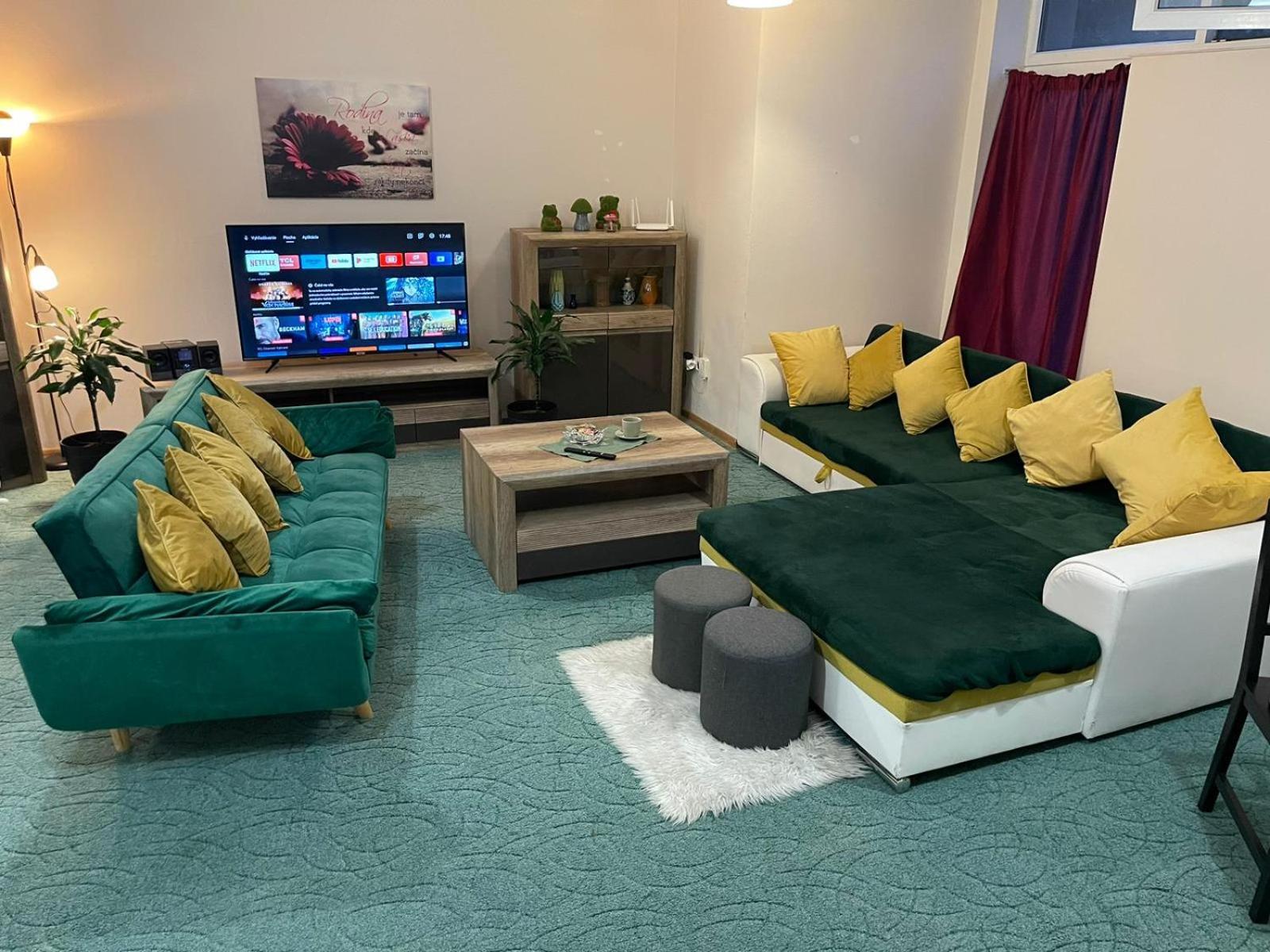 Velky Apartman Bratislava Exterior photo